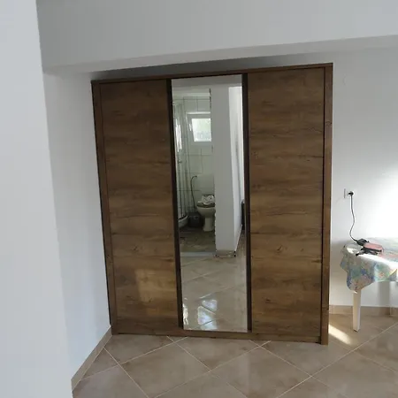 아파트 Delfini House
