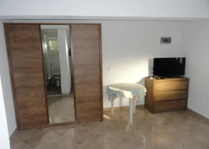 Delfini House * 艾斯普罗瓦塔