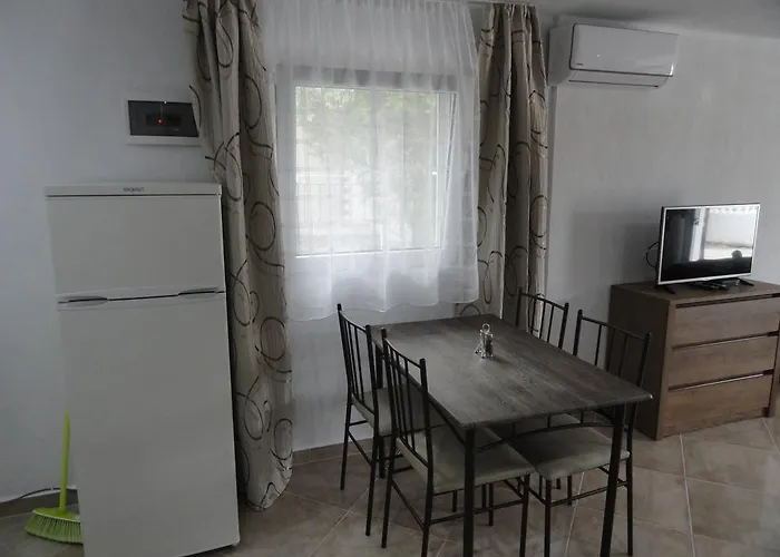 公寓 Delfini House